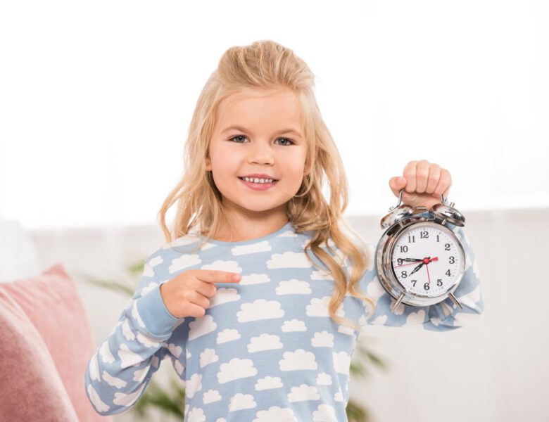 Jak nauczyć dziecko zegara – sprawdzone metody nauczania